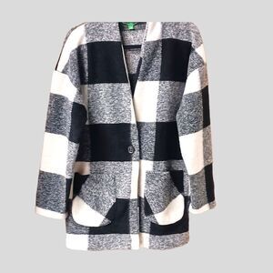 NEW WITHOUT TAGS DIP Women's Plaid Blazer/Jacket.